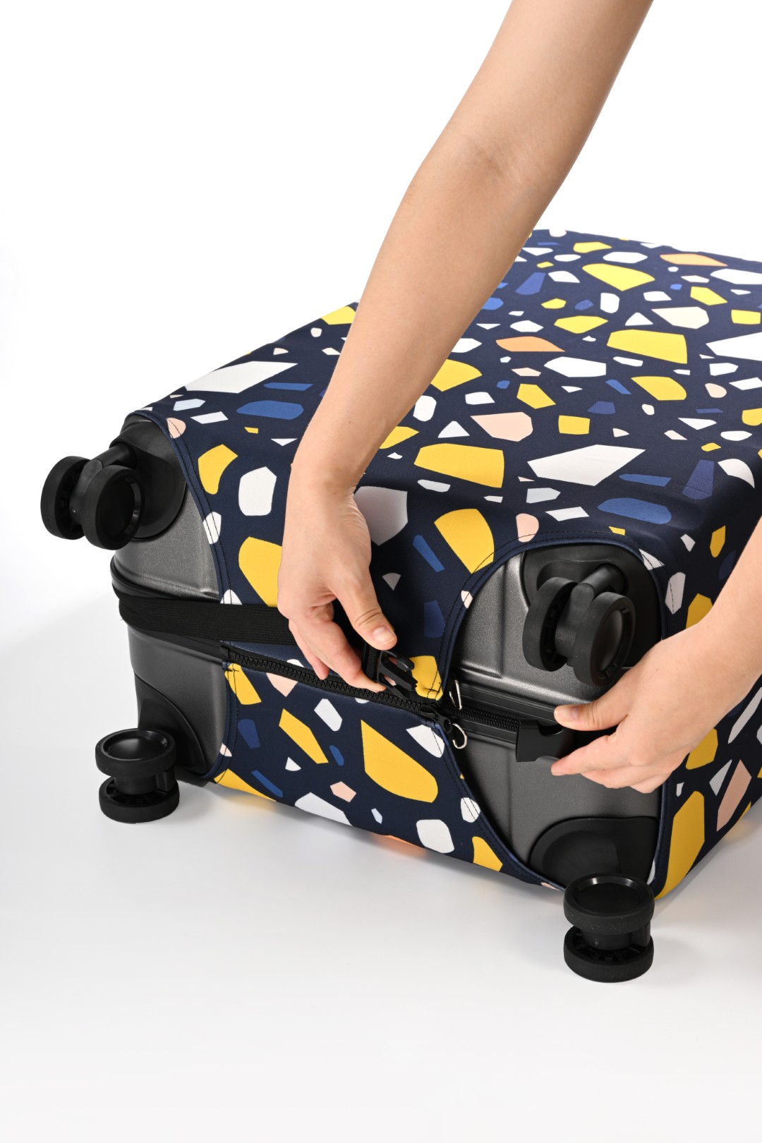 Cubre valija grande 28″ a 30″ azul con estampado amarillo 7 Cubre valija grande 28″ a 30″ azul con estampado amarillo - Imagen 7